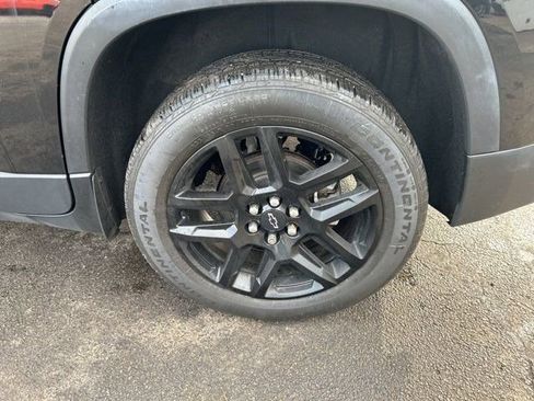 Used 2020 Chevrolet Traverse LT image 48