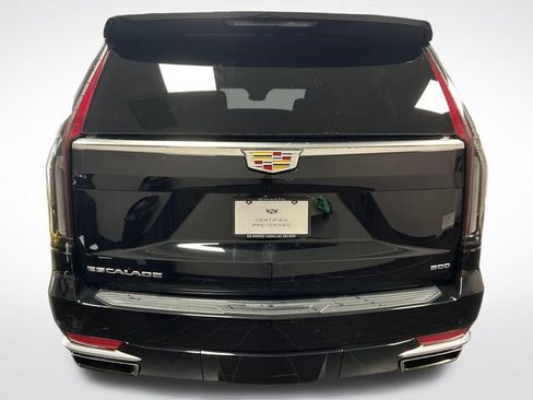 Certified 2024 Cadillac Escalade ESV Premium Luxury w/ Performance Package AWD/4WD image 4