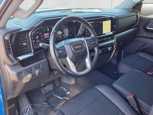 Used 2022 GMC Sierra 1500 Elevation w/ LPO, Elevation Black Package AWD/4WD image 10