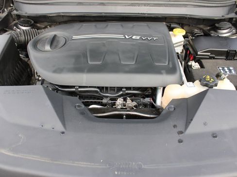 Used 2021 Jeep Cherokee Trailhawk w/ Comfort/Convenience Group image 39