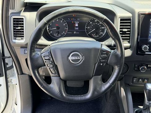 Used 2022 Nissan Frontier SV RWD image 17
