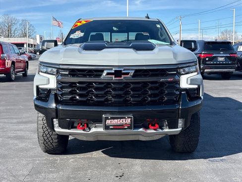 Used 2024 Chevrolet Silverado 1500 ZR2 w/ Technology Package image 25