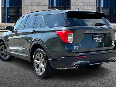 Certified 2022 Ford Explorer XLT w/ Equipment Group 202A image 10