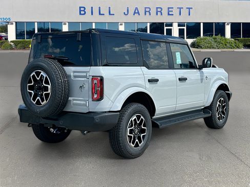 New 2026 Ford Bronco Outer Banks AWD/4WD image 4