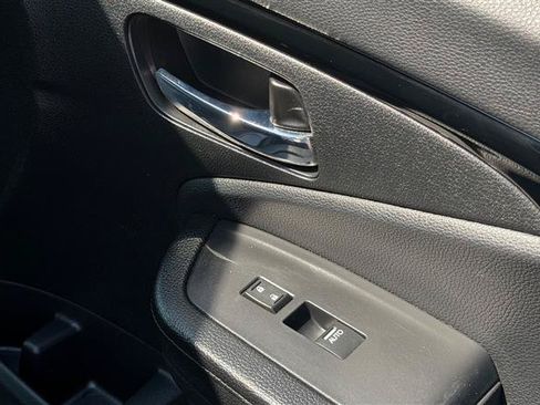 Used 2017 Honda Pilot Touring image 35