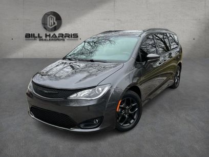 Used 2020 Chrysler Pacifica Limited w/ S Appearance Package