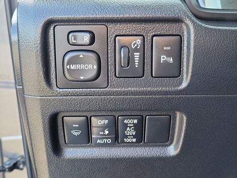 Used 2015 Toyota 4Runner Limited w/ Convenience Package AWD/4WD image 17