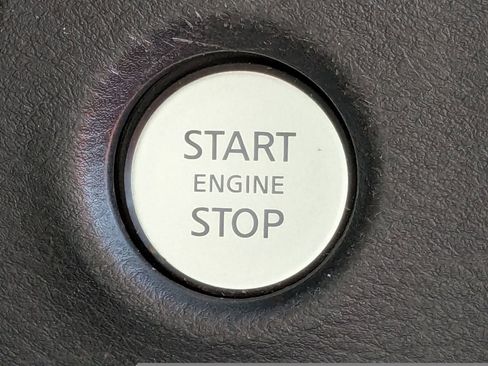 Used 2022 Nissan Frontier PRO-4X image 31