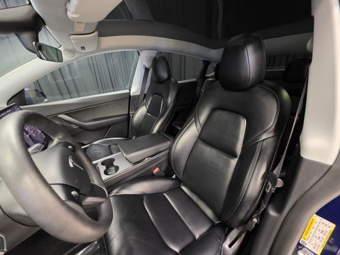 Used 2021 Tesla Model Y Long Range image 17