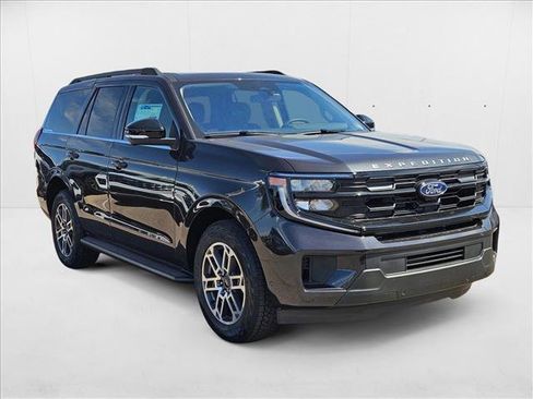New 2025 Ford Expedition Active image 8