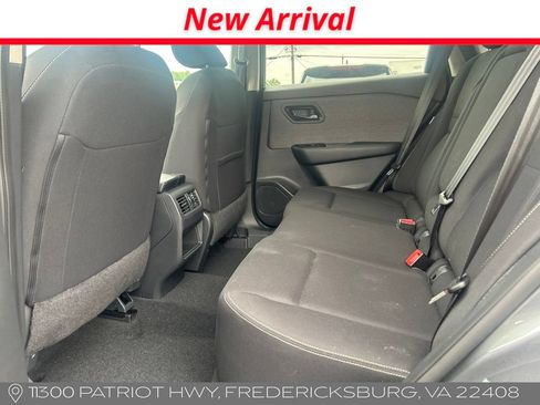 Used 2023 Nissan Rogue S AWD/4WD image 7