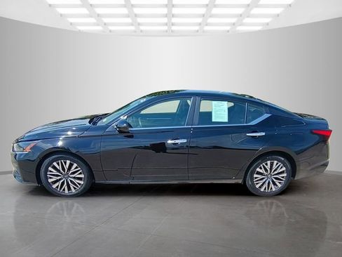 Used 2023 Nissan Altima 2.5 SV FWD image 7