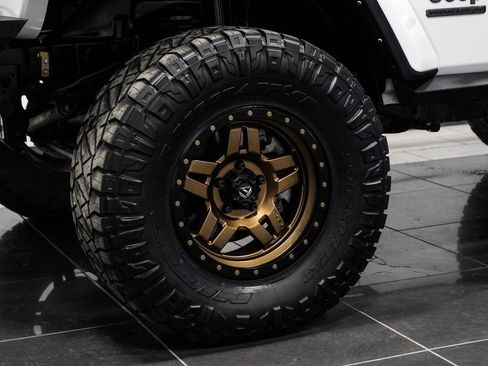 Used 2021 Jeep Wrangler Sport image 52