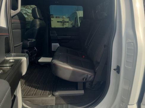 Used 2025 Ford F150 Raptor AWD/4WD image 17