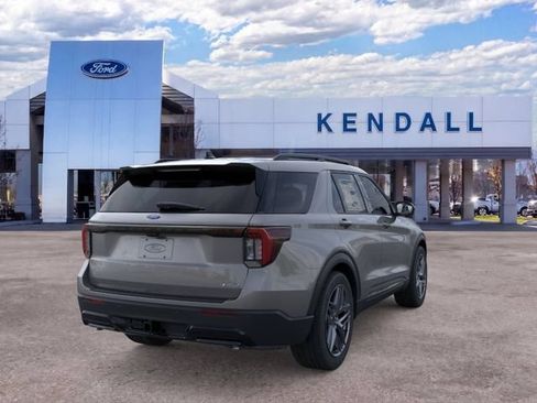 Used 2026 Ford Explorer ST-Line w/ ST-Line Street Pack AWD/4WD image 8