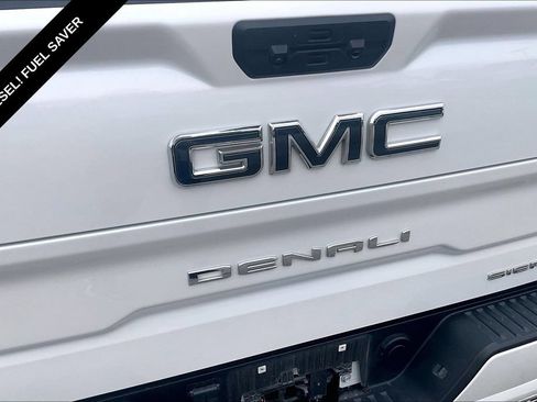 Used 2024 GMC Sierra 1500 Denali Ultimate AWD/4WD image 12