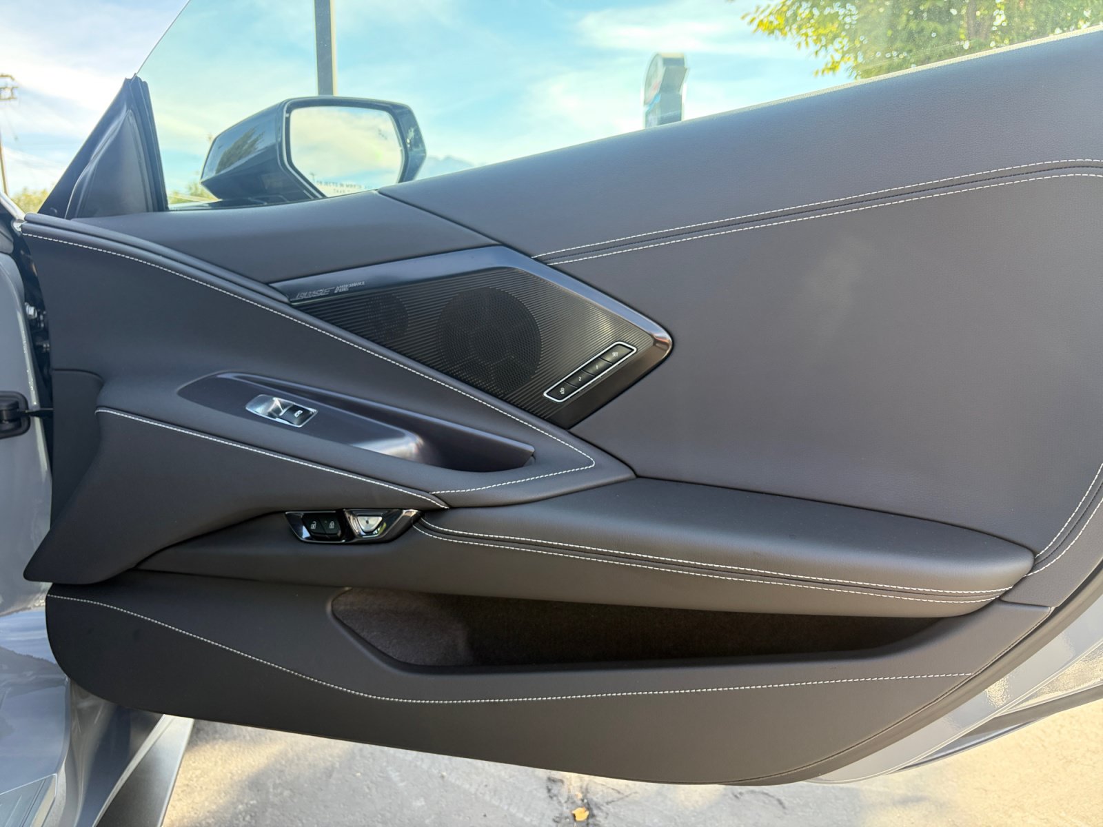 Used 2025 Chevrolet Corvette Stingray Preferred Cpe w/ Z51 Performance Package RWD image 16