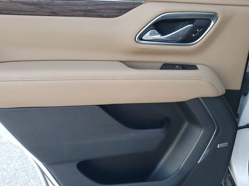 Used 2021 Chevrolet Tahoe Premier w/ Premium Package image 44