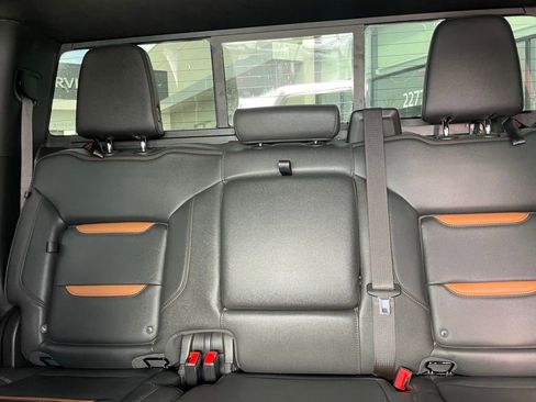 Used 2023 GMC Sierra 1500 AT4 w/ AT4 Premium Package image 20