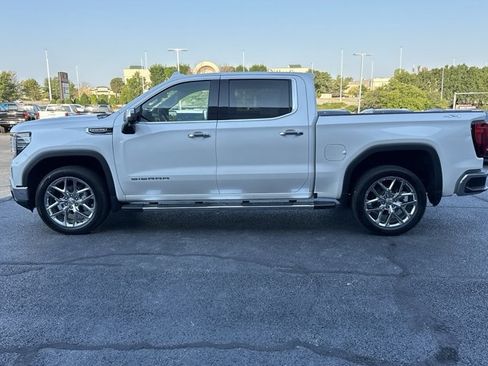 Used 2024 GMC Sierra 1500 SLT w/ SLT Premium Plus Package AWD/4WD image 11