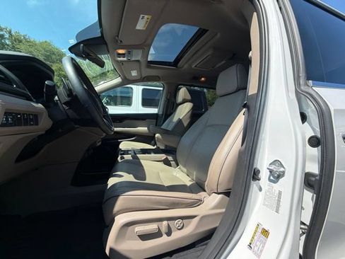 Used 2023 Honda Odyssey Elite image 14