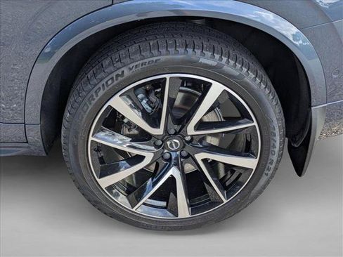 Used 2024 Volvo XC90 B5 Plus w/ Protection Package Premier AWD/4WD image 26