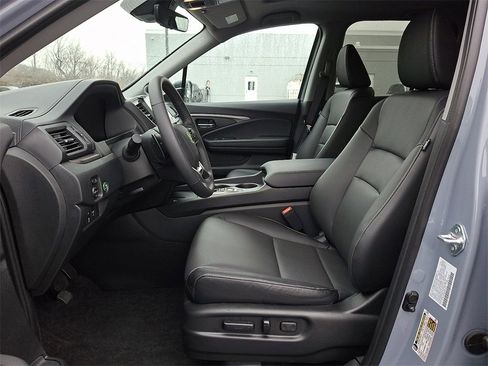 New 2025 Honda Ridgeline RTL image 6