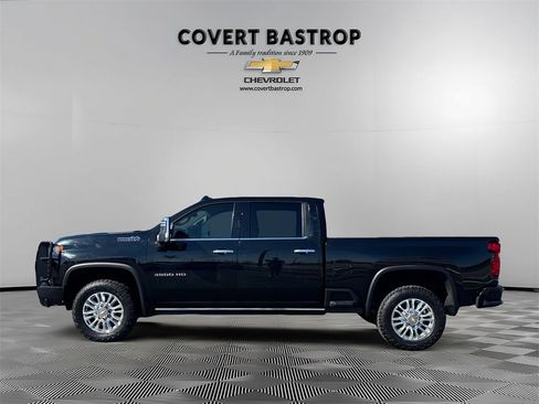 Used 2022 Chevrolet Silverado 3500 High Country w/ Safety Package II image 4