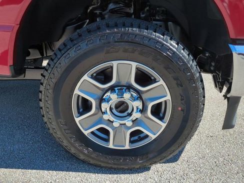 New 2026 Ford F250 Lariat w/ FX4 Off-Road Package AWD/4WD image 11