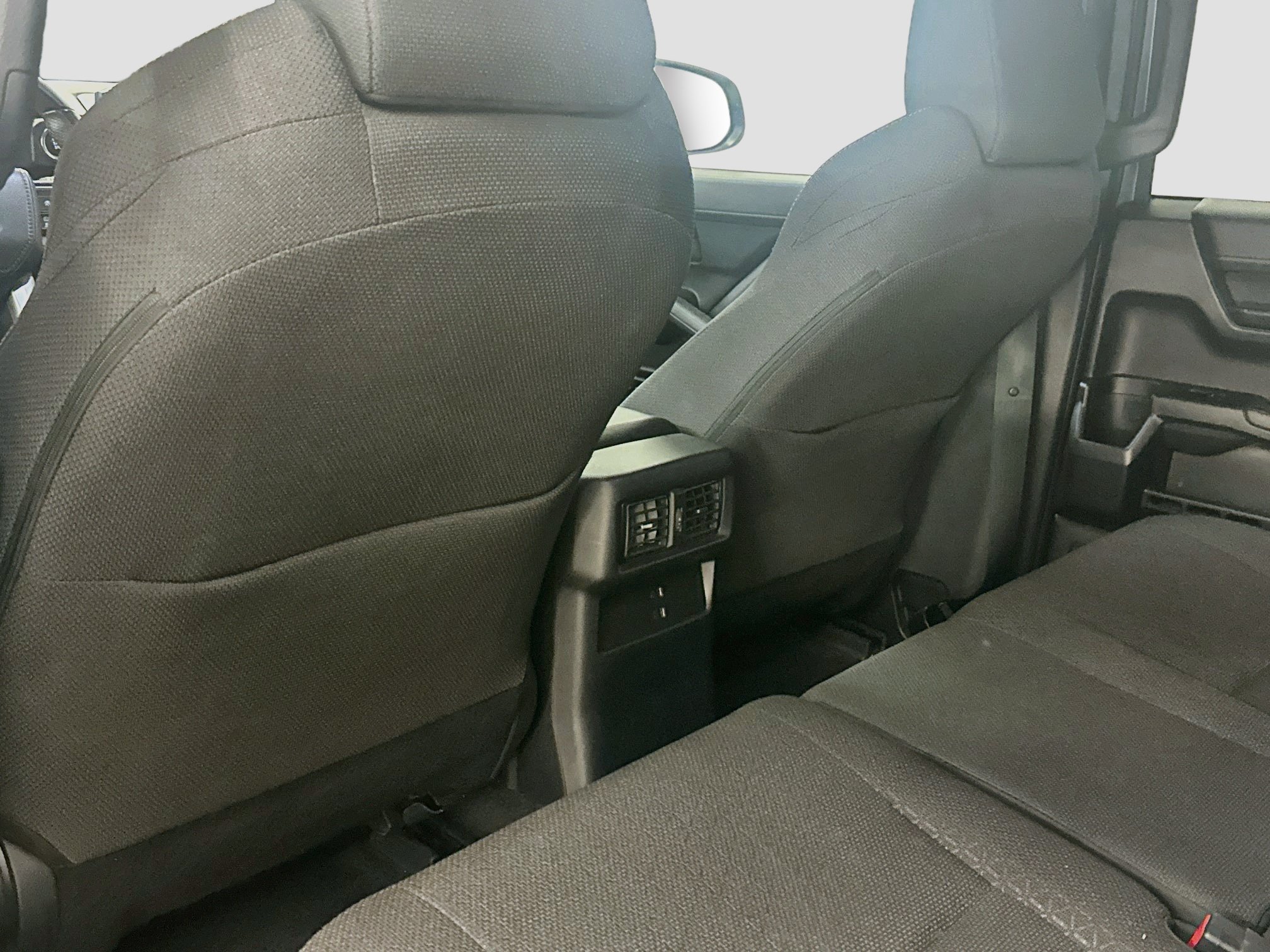 Used 2025 Toyota 4Runner SR5 AWD/4WD image 28