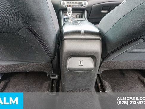 Used 2024 Nissan Sentra SV FWD image 30