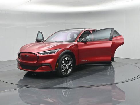 Certified 2022 Ford Mustang Mach-E Premium RWD image 32