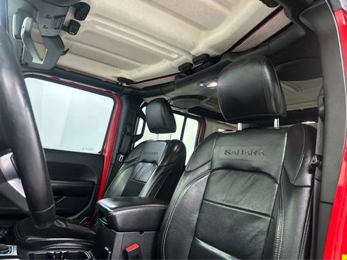 Used 2018 Jeep Wrangler Unlimited Sahara image 22