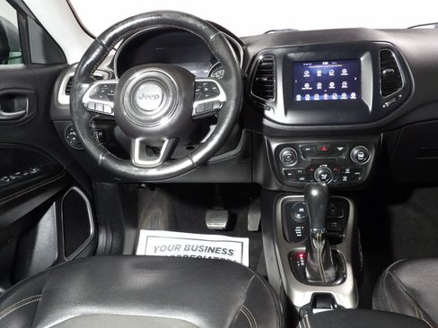 Used 2018 Jeep Compass Latitude w/ Popular Equipment Group AWD/4WD image 15