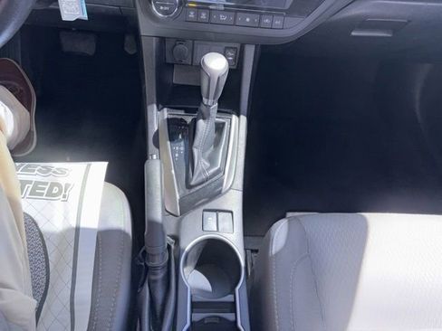 Used 2016 Toyota Corolla LE FWD image 11