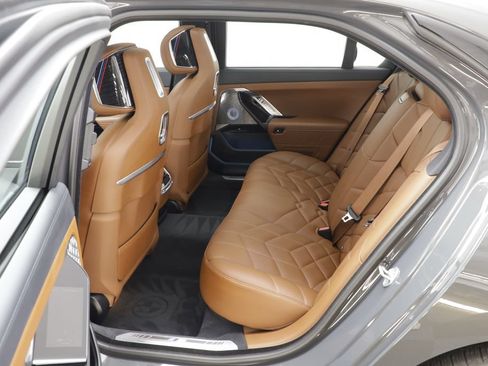 Used 2026 BMW 750e xDrive w/ Executive Package AWD/4WD image 16