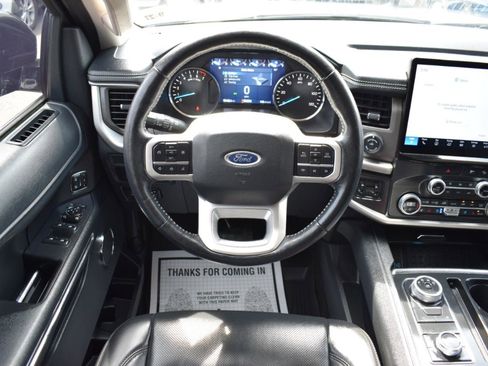 Used 2022 Ford Expedition XLT AWD/4WD image 19