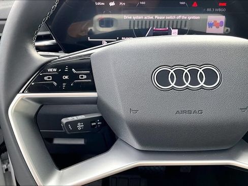 Used 2025 Audi Q5 Premium w/ Convenience Package AWD/4WD image 11