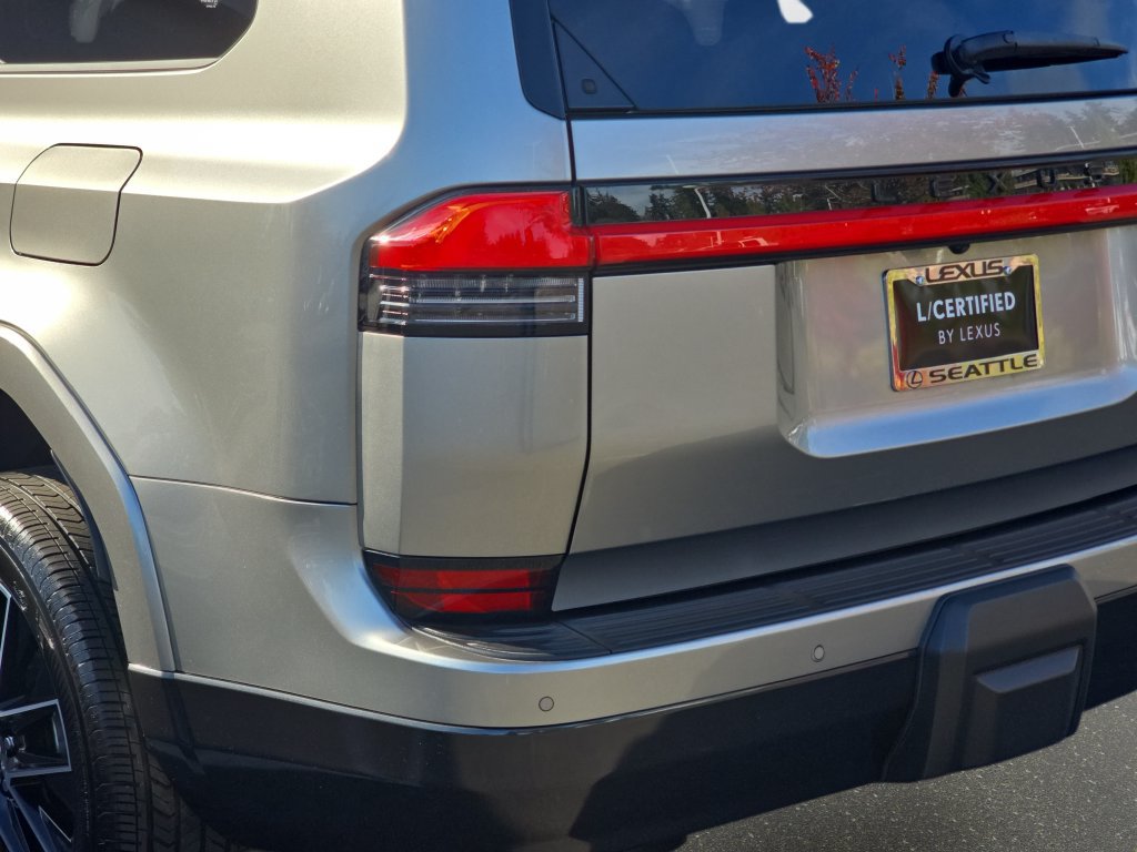 Certified 2024 Lexus GX 550 w/ Cold Area Package AWD/4WD image 39