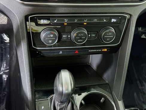 Used 2021 Volkswagen Atlas SEL image 8