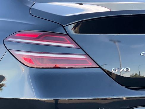 Used 2022 Genesis G70 2.0T image 32