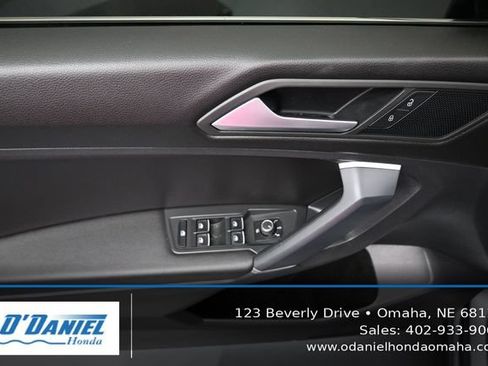 Used 2020 Volkswagen Tiguan SE w/ Panoramic Sunroof Package AWD/4WD image 24