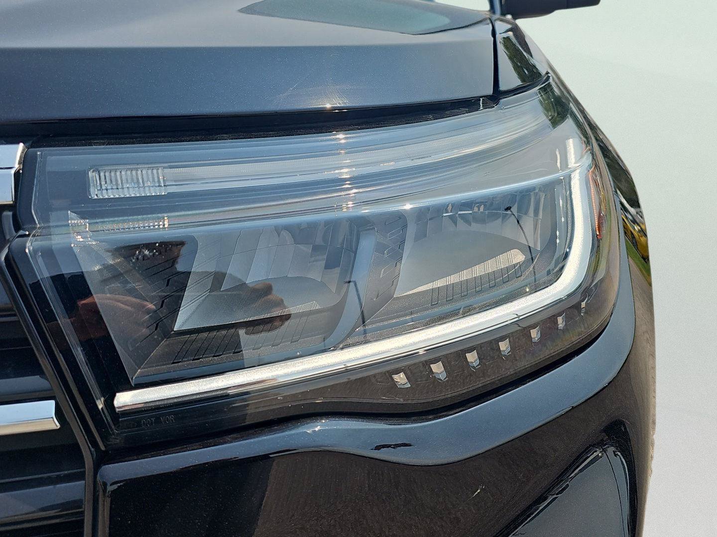 Used 2026 Ford Explorer Active RWD image 10