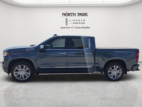 Used 2024 Chevrolet Silverado 1500 High Country AWD/4WD image 2