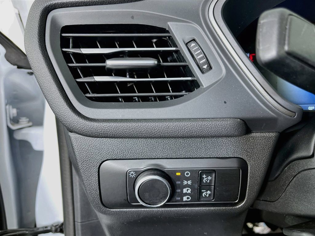 Used 2025 Ford Escape Active FWD image 11