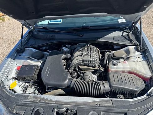 Used 2023 Chrysler 300 Touring w/ Sport Appearance Package image 27