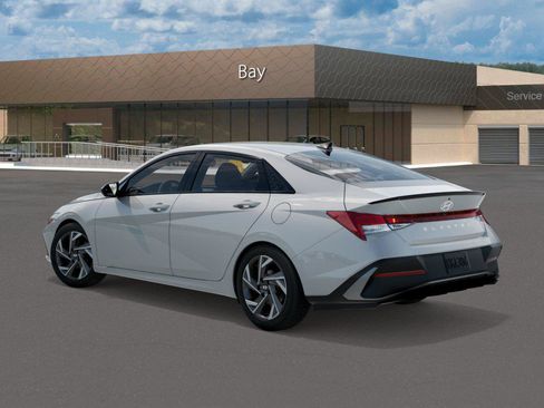 New 2026 Hyundai Elantra SEL Sport image 5