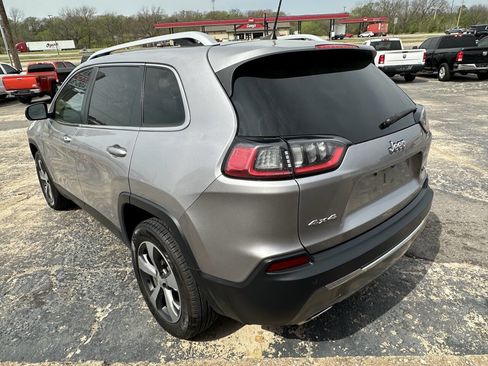 Used 2019 Jeep Cherokee Limited AWD/4WD image 7