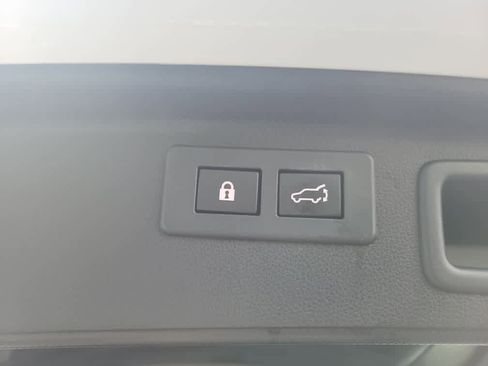 Used 2020 Subaru Forester Touring image 38