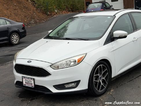 Used 2018 Ford Focus SEL FWD image 35